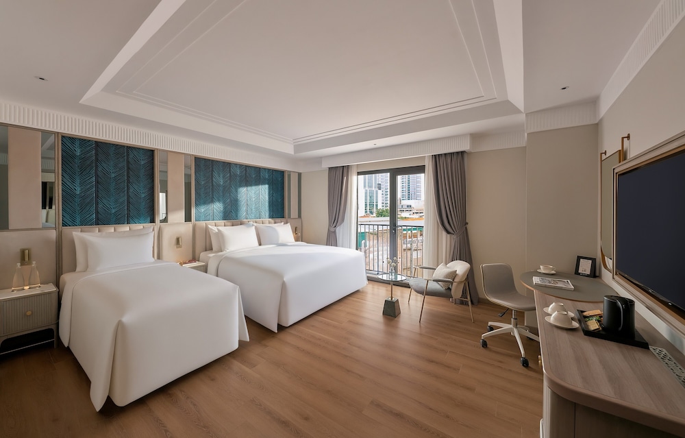 غرفة متصلة تنفيذية بسرير كينج وثلاثة أسرّة، La Siesta Premium Lakeside 4/7