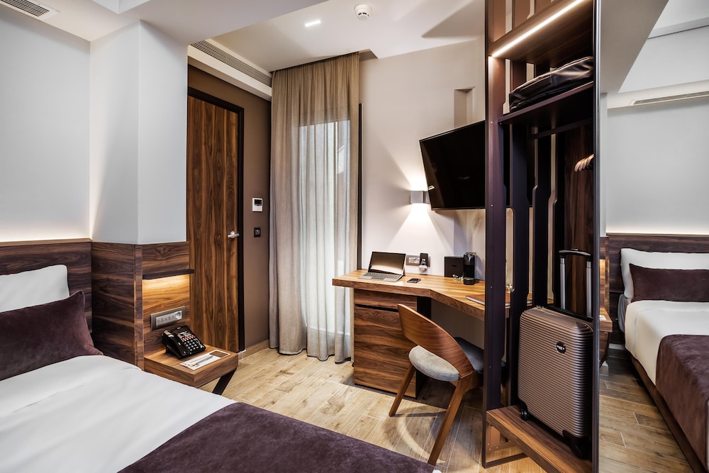 Ad Imperial Plus Hotel Thessal 15/30