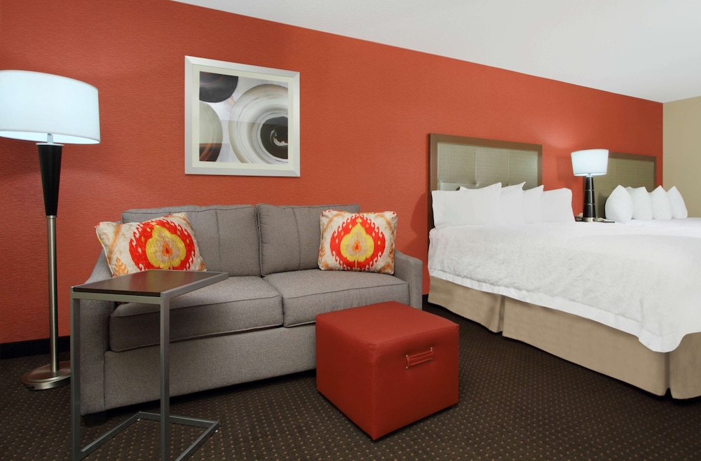 Hampton Inn Columbus-Airport 55/74