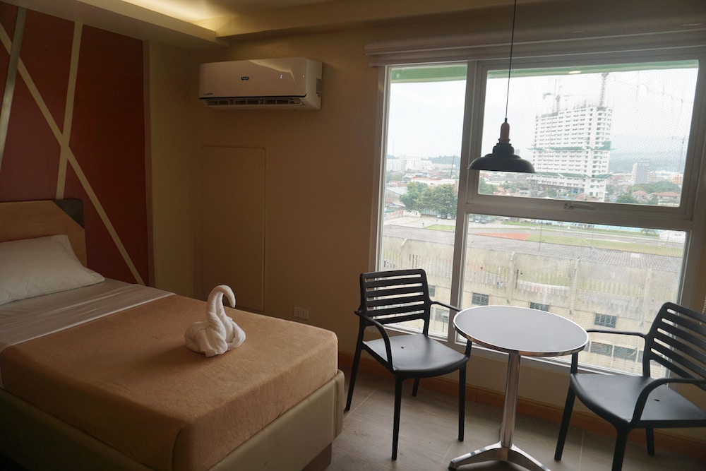 New Dawn Hotel Plus 39/79