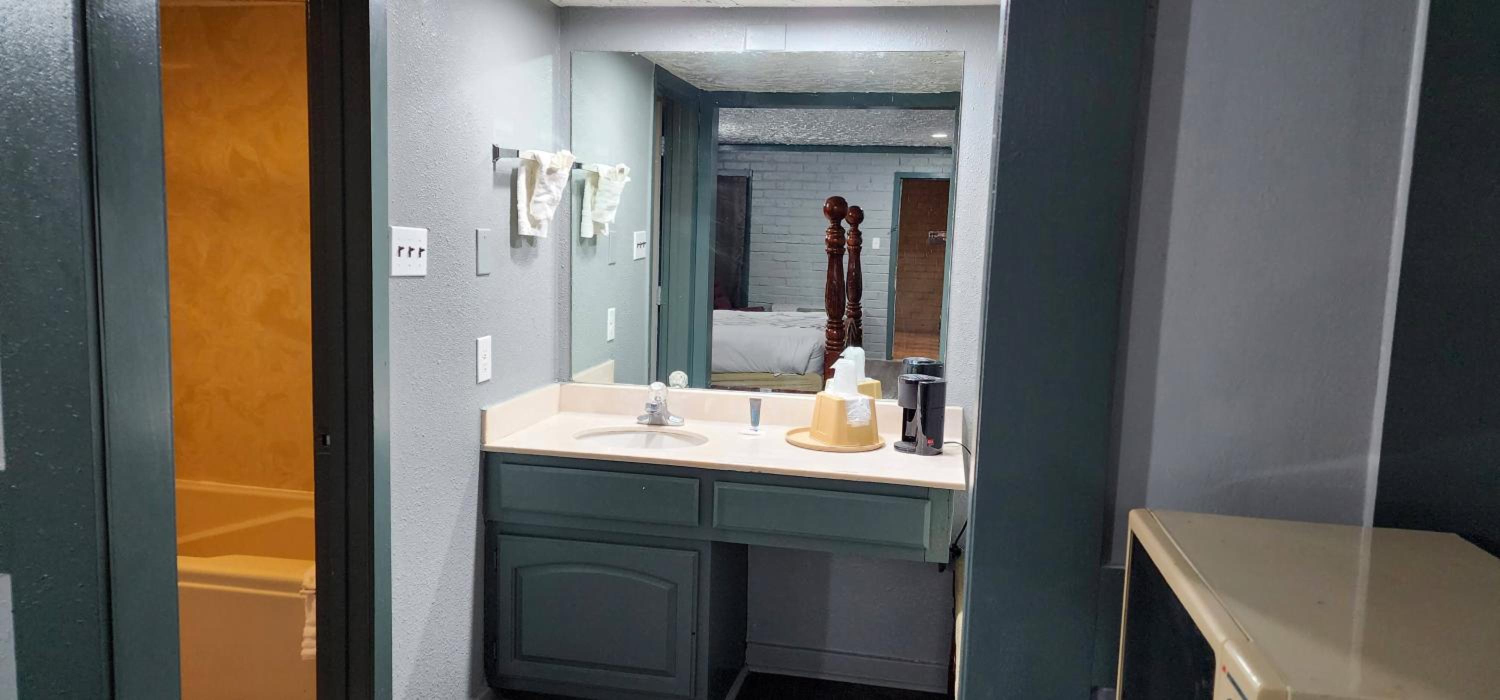 Knights Inn Tyler 52/55