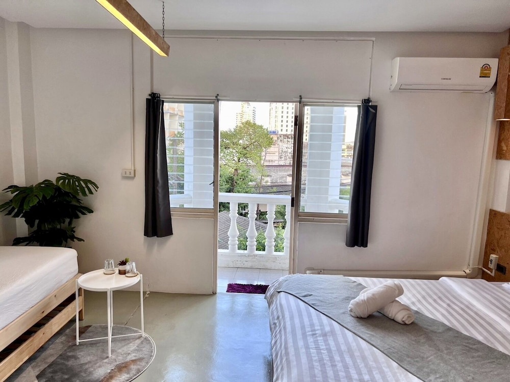 Hugger Hostel 19/58