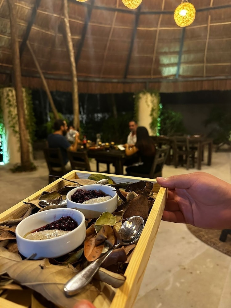 Kuun Taak Tulum 38/50
