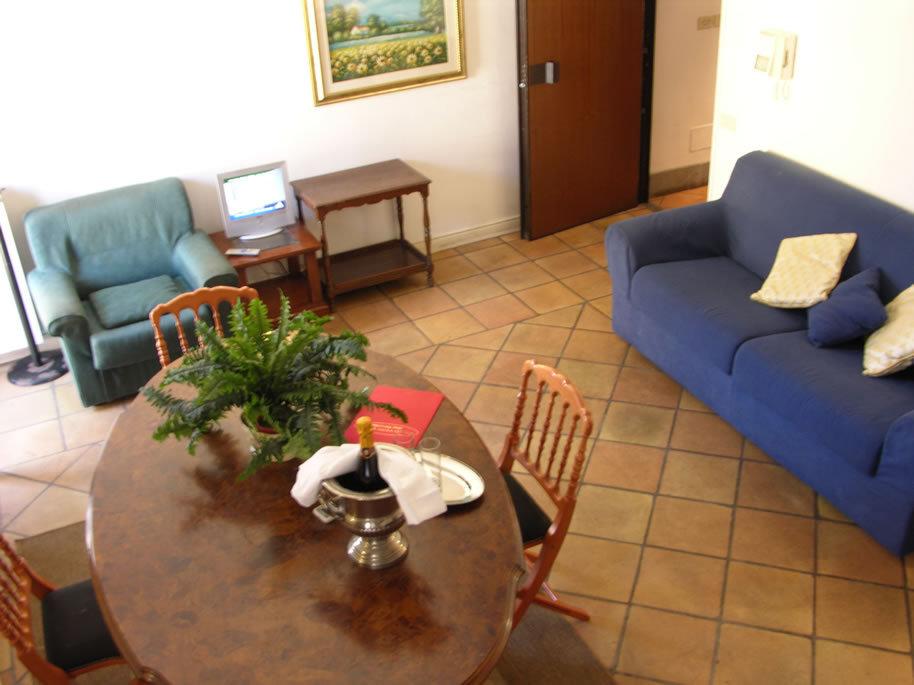 RESIDENZA MONTI HOTEL 4/7