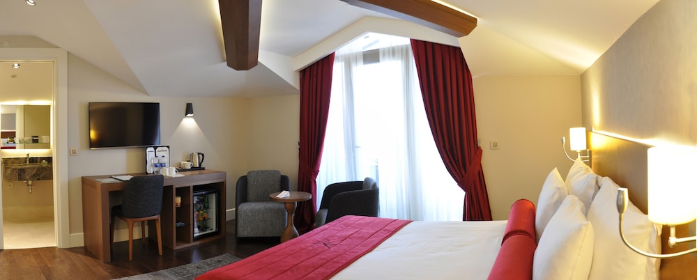 Veyron Hotels Spa 36/64
