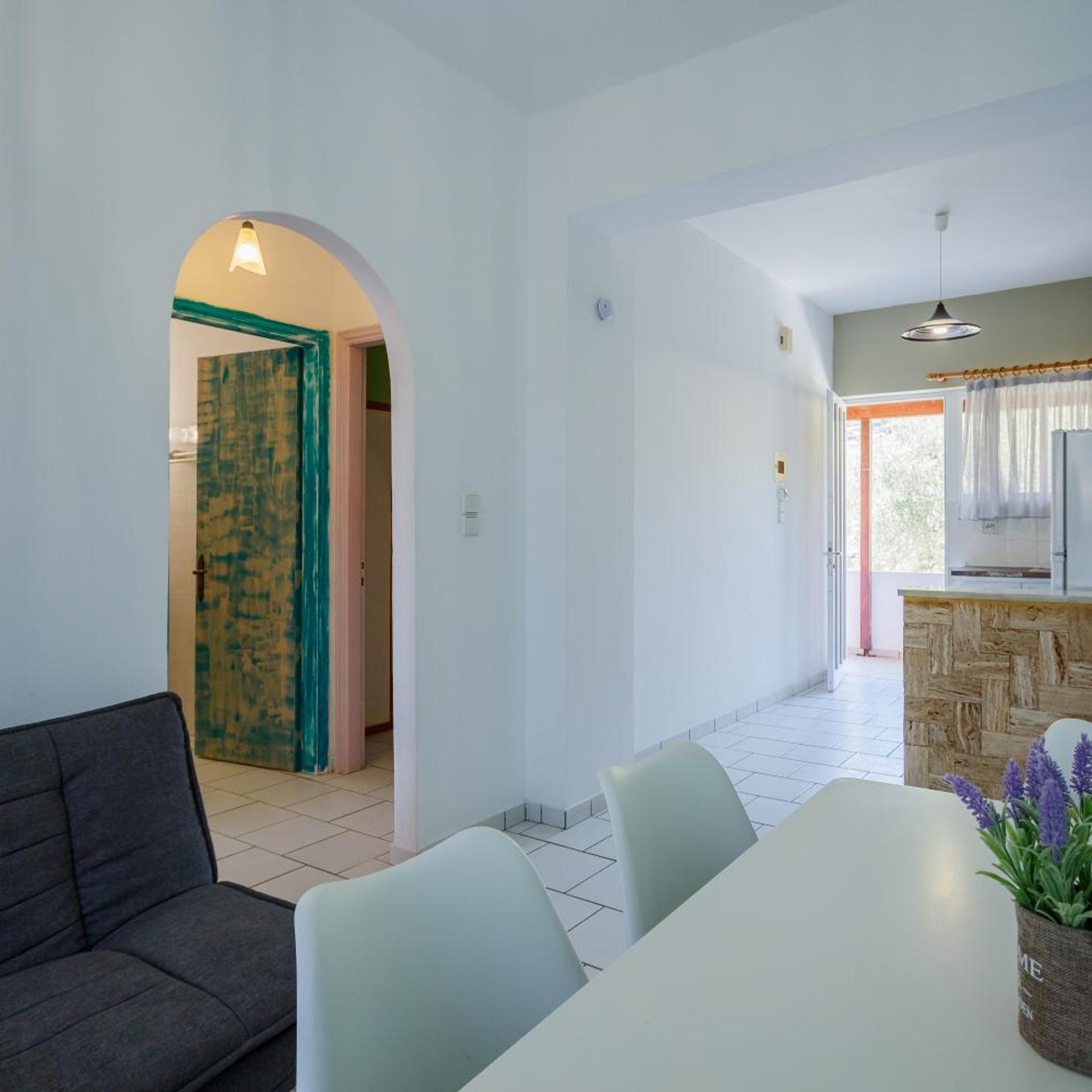 Kyprianos Aparthotel 39/60