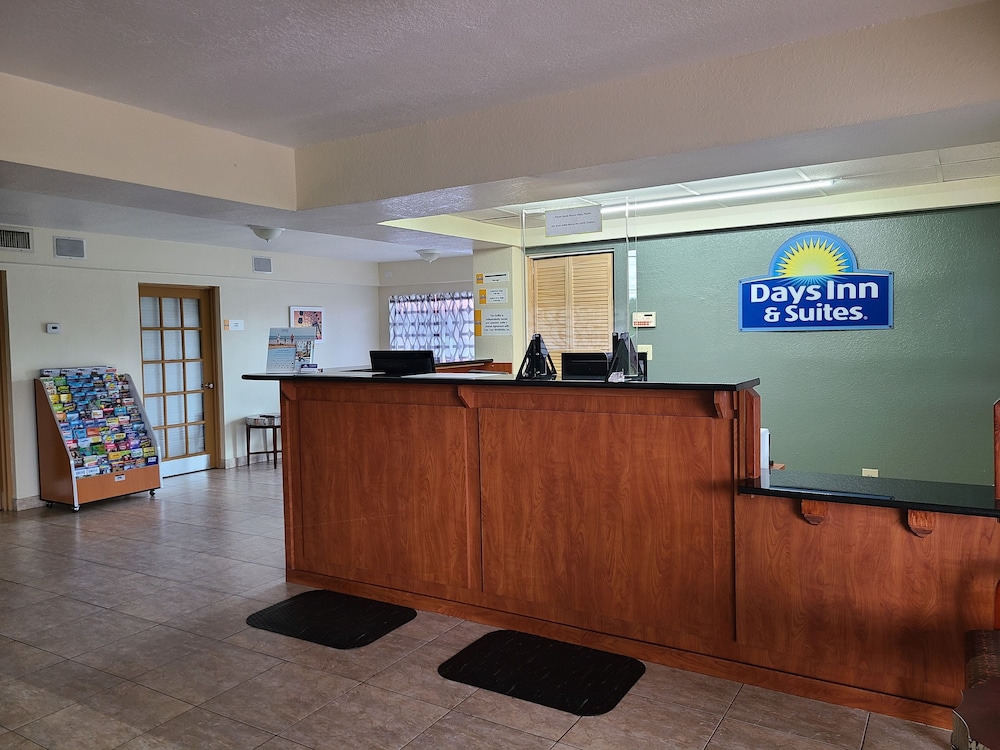 Quality Inn & Suites Orlando East - UCF Arena 7/43