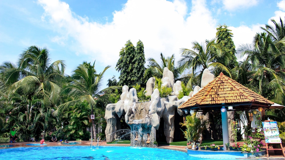 Four Oceans Resort 39/42