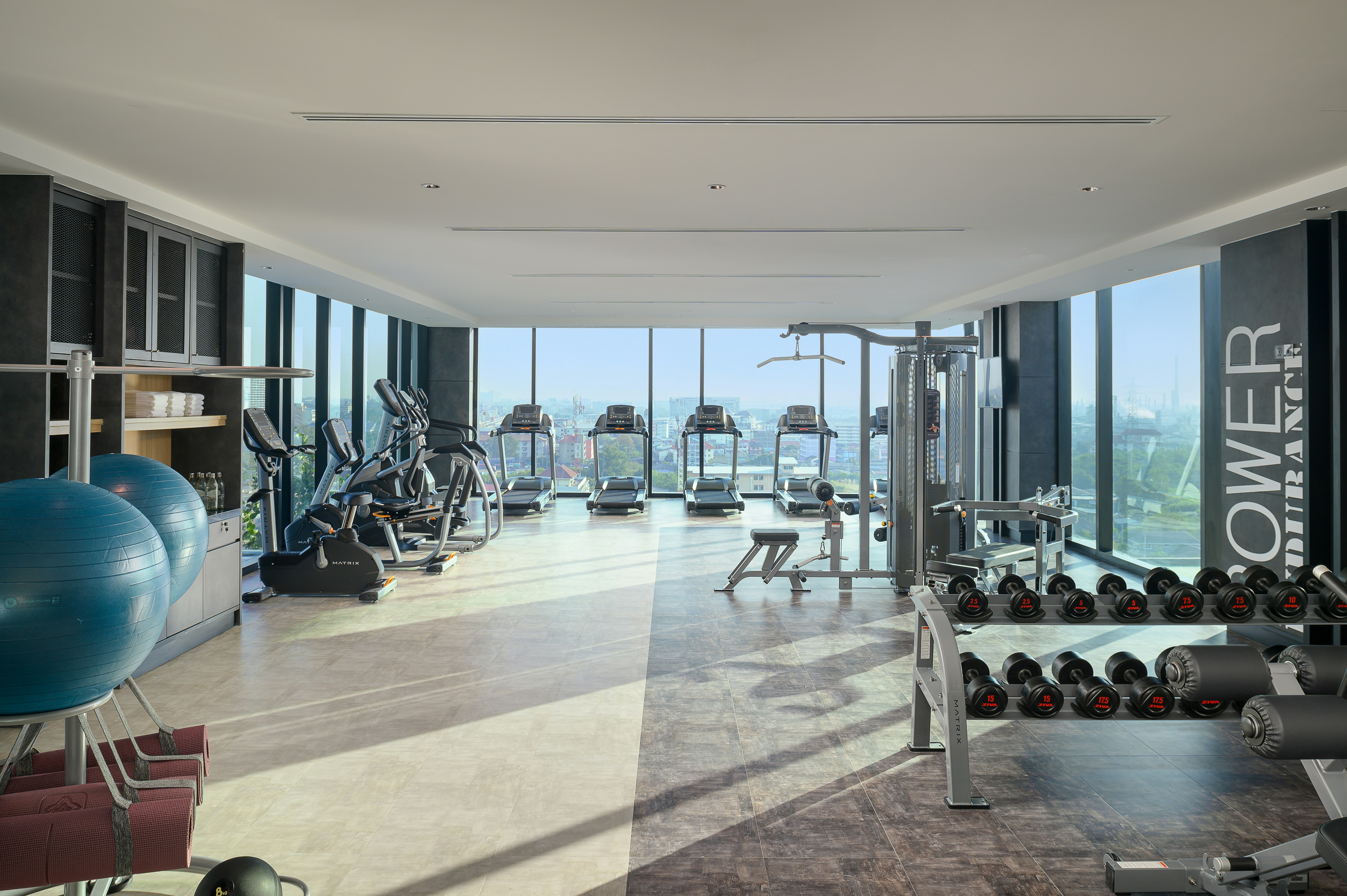 Holiday Inn Suites Siracha Laemchabang 47/78
