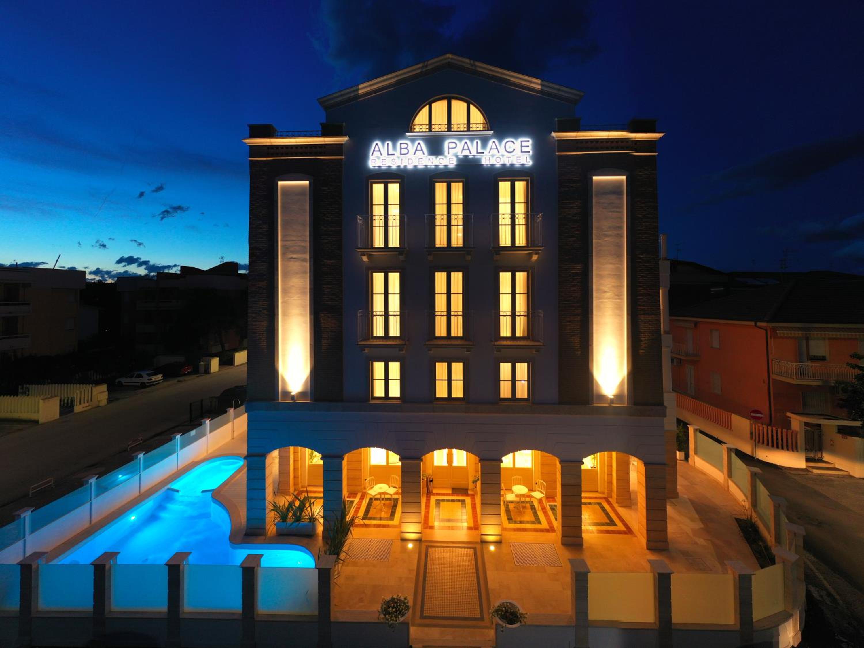Alba Palace Hotel 3/64
