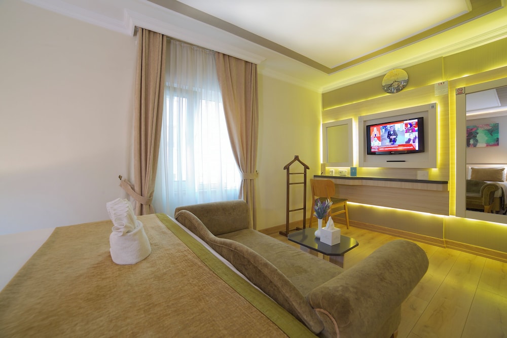 Hotel Bulvar Palas 30/67