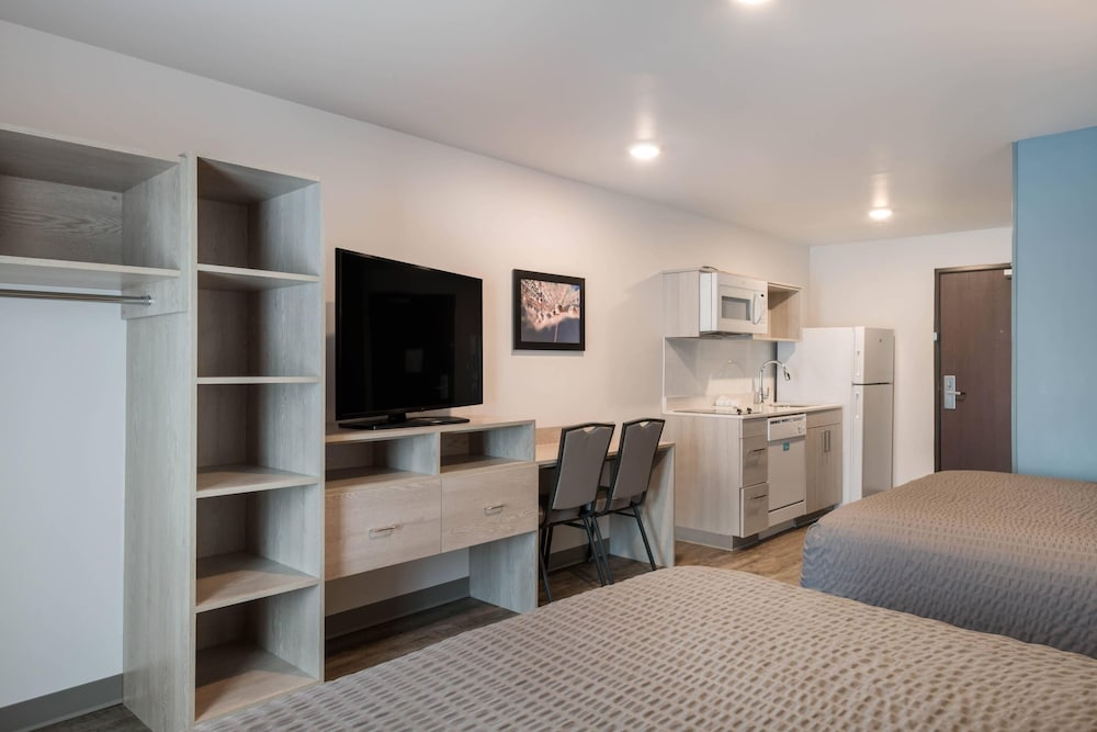 WoodSpring Suites Concord-Charlotte Speedway 18/36