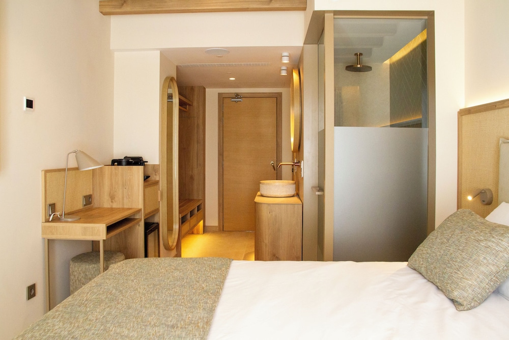 ROOM, DOUBLE BED, SEA VIEW