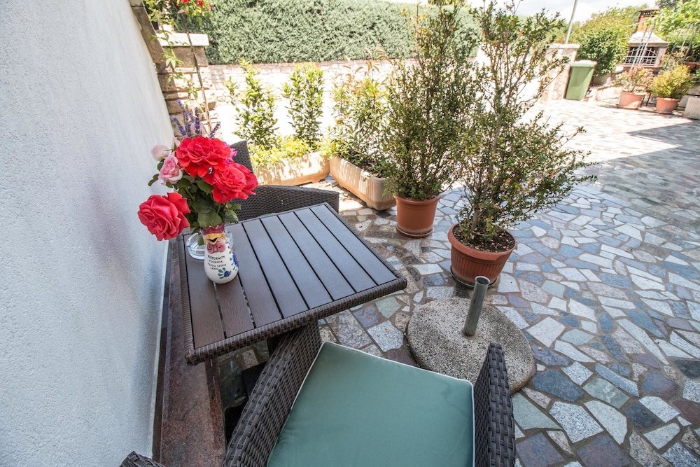 APARTMENT DIVNA 50/66