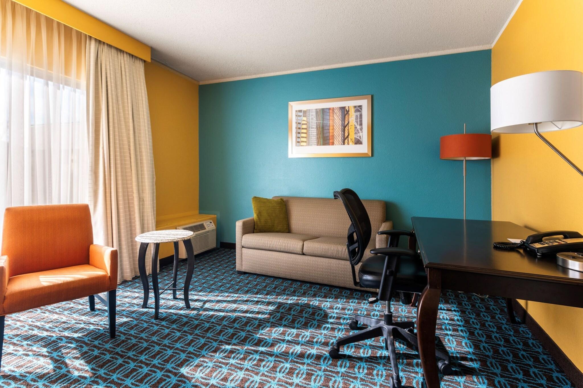 Chester Inn & Suites OH 19/27