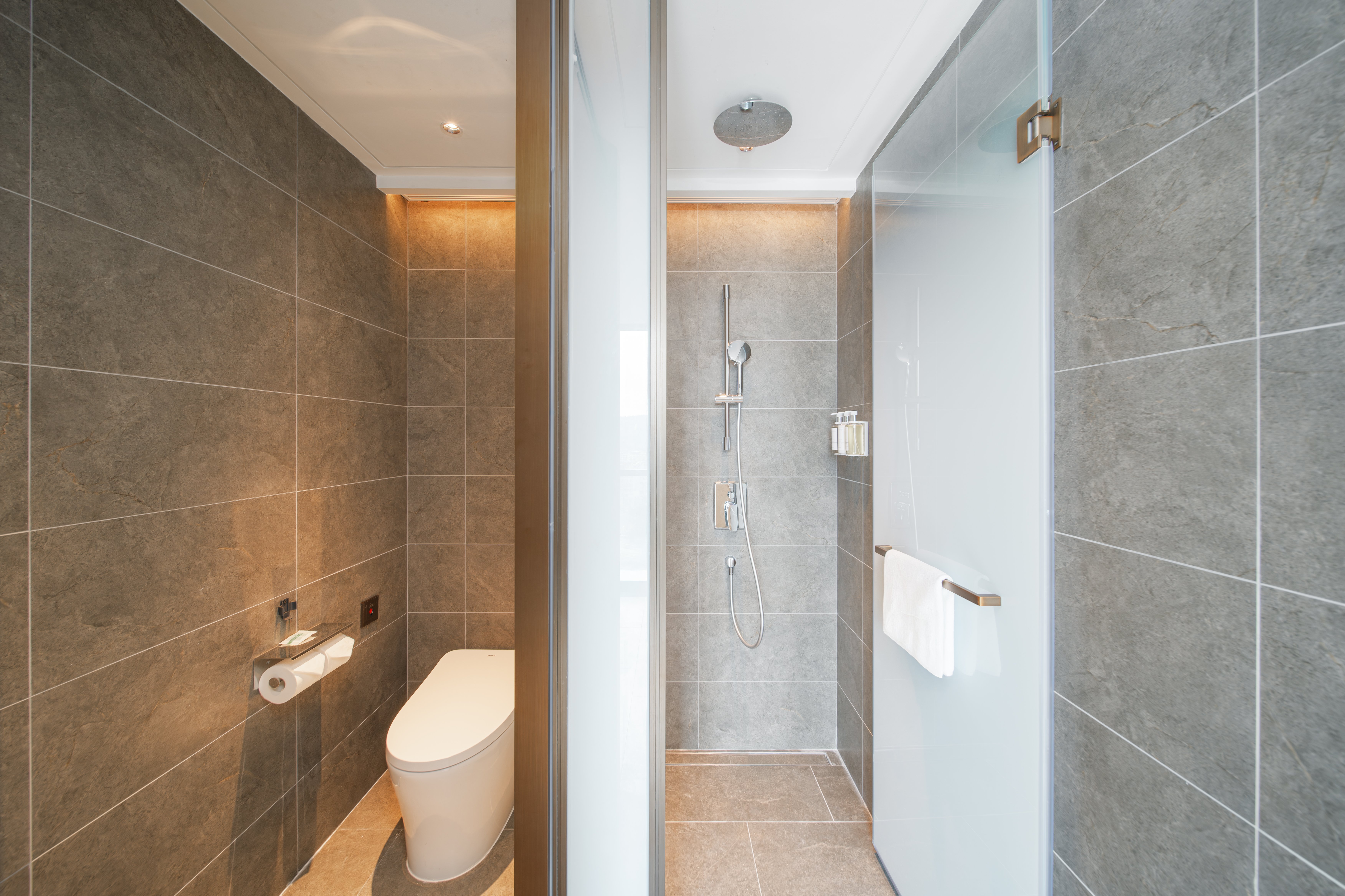 Holiday Inn Zhuhai City Center 47/50