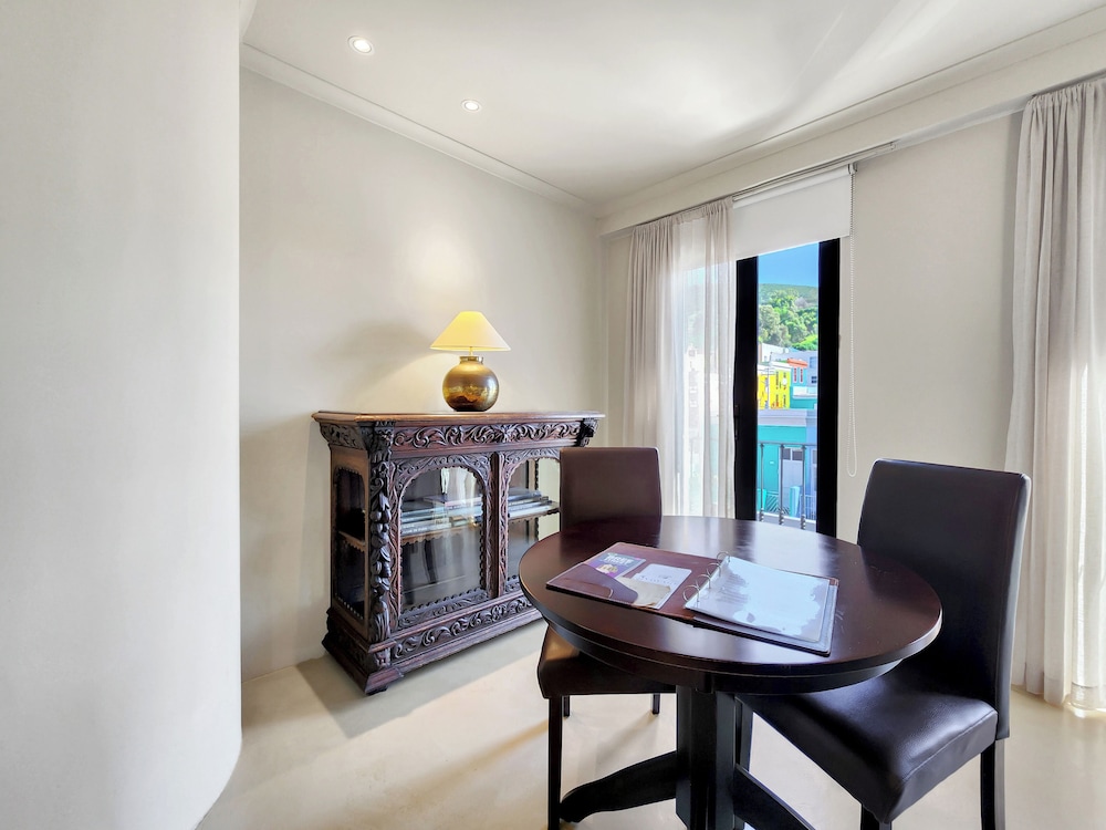 Rouge On Rose Boutique Hotel 38/49