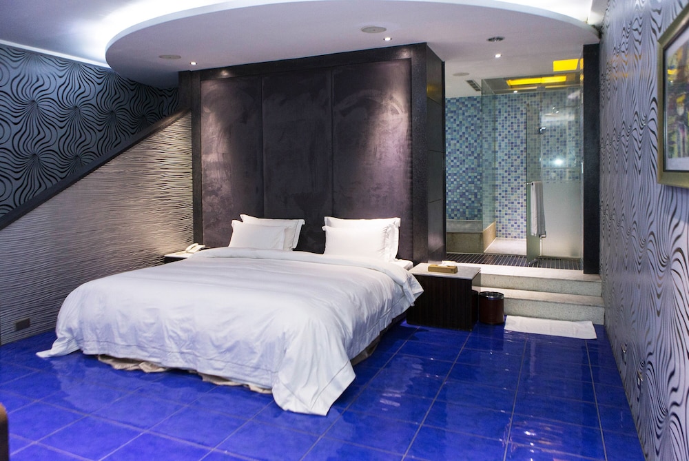 Paragon, Suite, King Bed