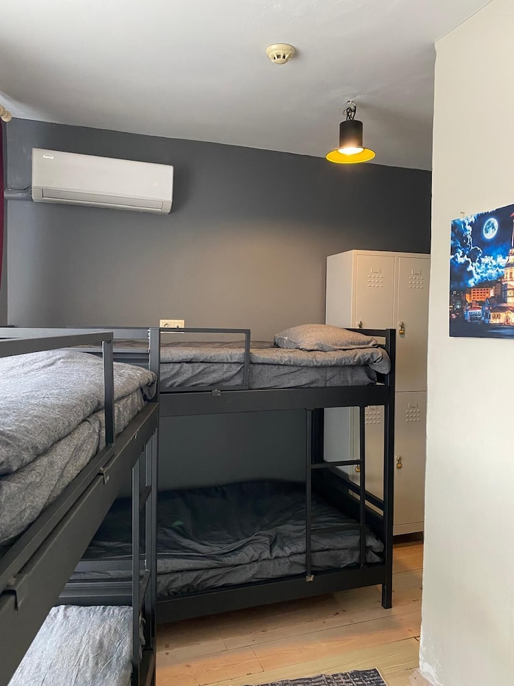 Chez Bore Boutique Hotel 63/71