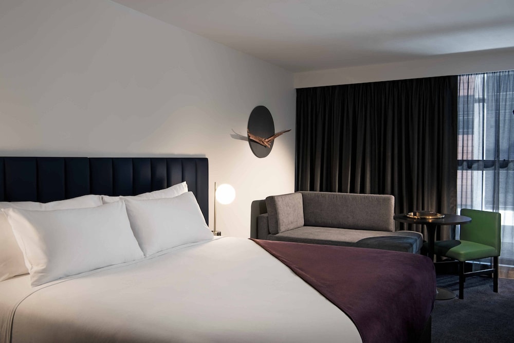Room, King Bed