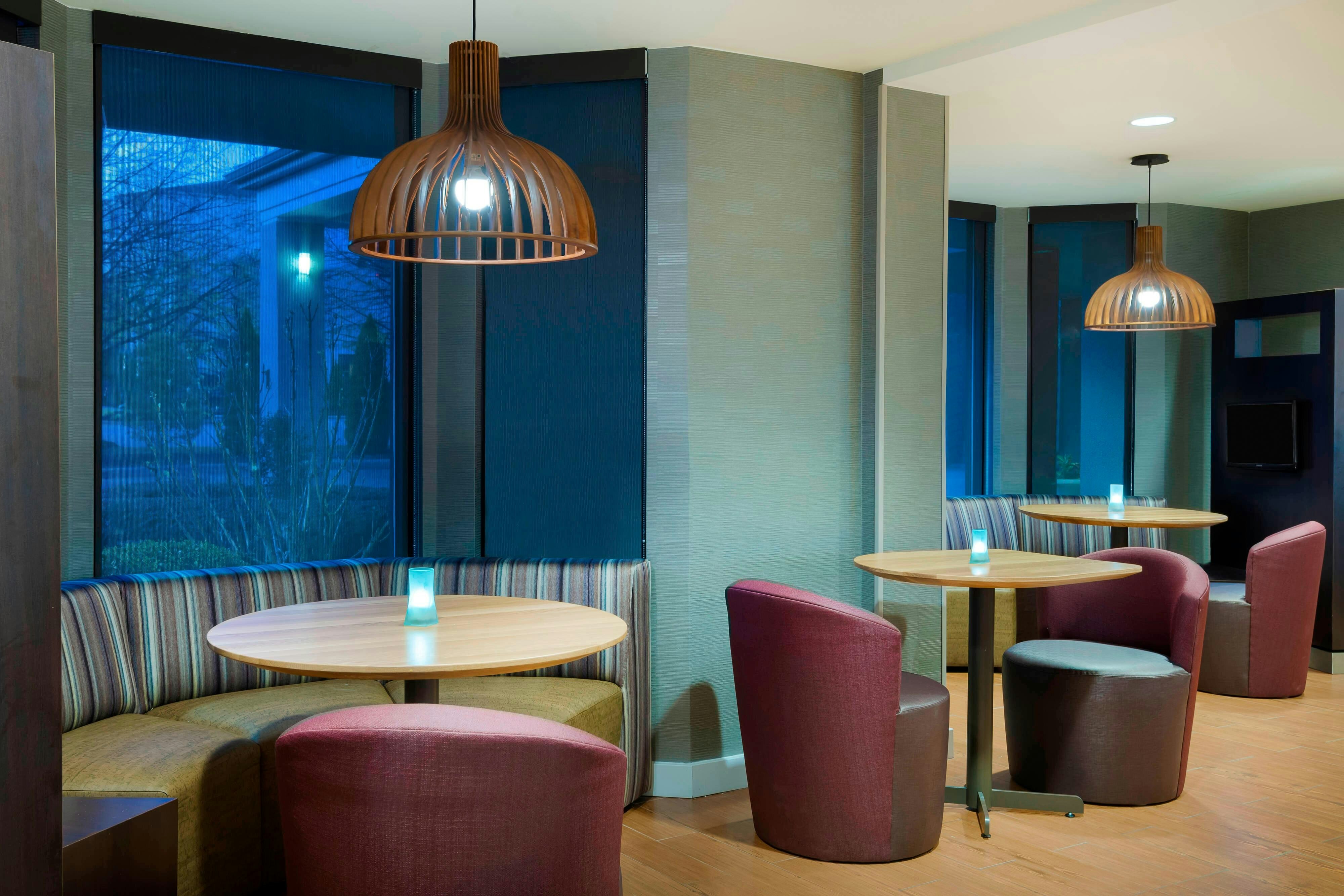 Courtyard By Marriott Asheville 24/39