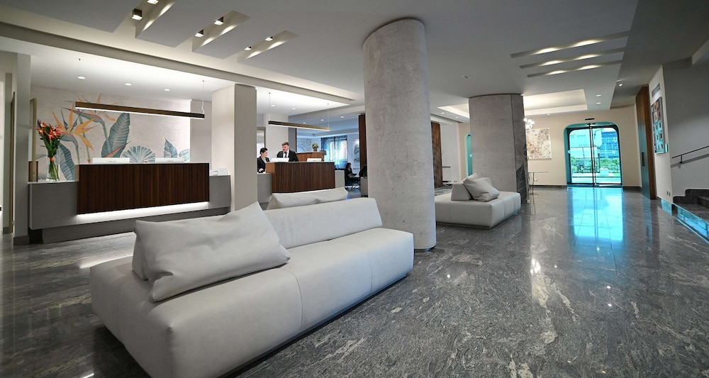Best Western Grand Htl Guinigi 13/62