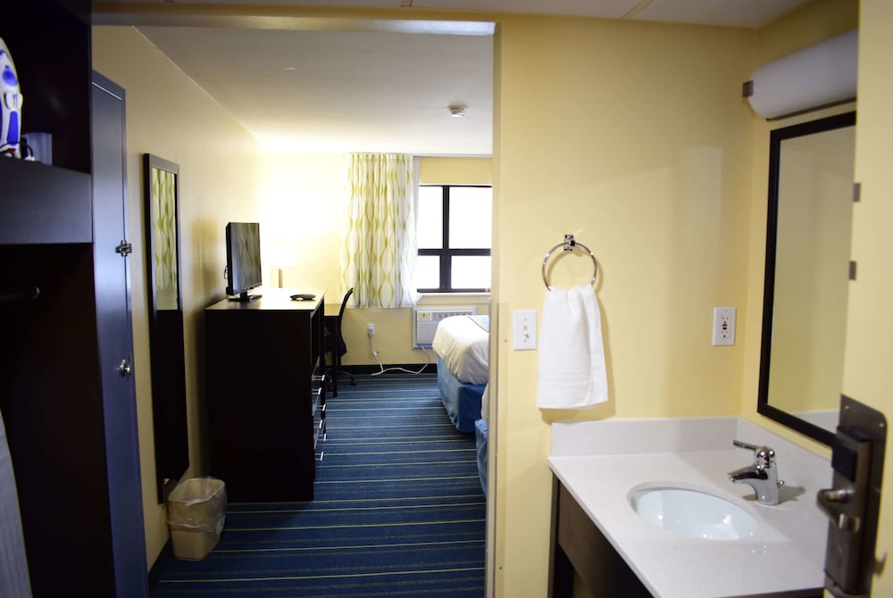 Days Inn by Wyndham Augusta 11/22