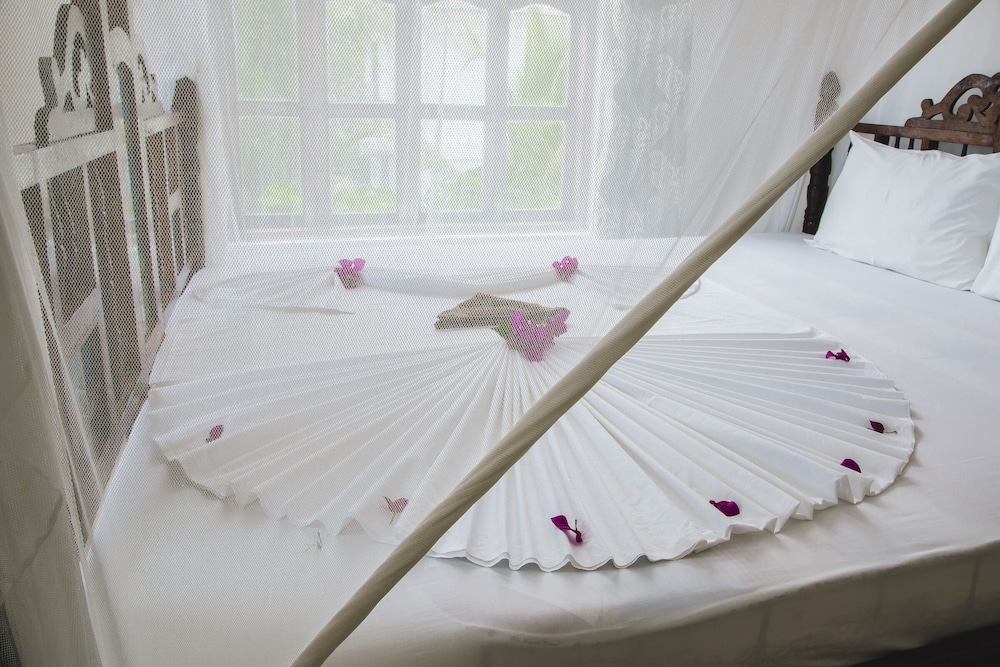Moonshine Uroa Boutique Hotel 20/50