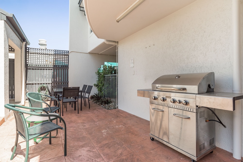 MID CITY LUXURY SUITES 17/26