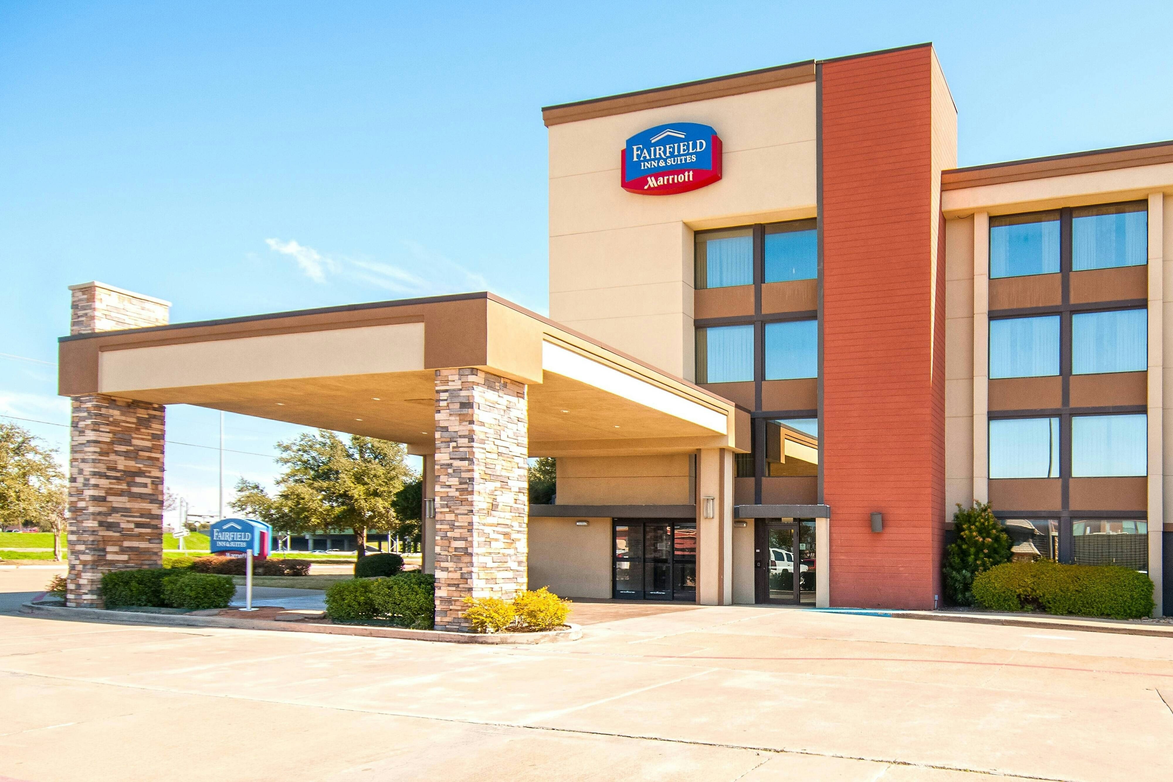 Fairfield Inn Suites Dallas Dfw Airport South Irving 44/46