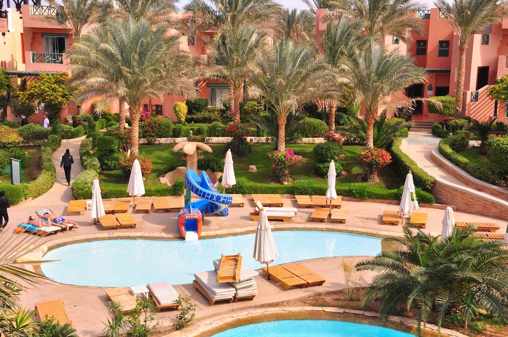 REHANA SHARM RESORT 16/57