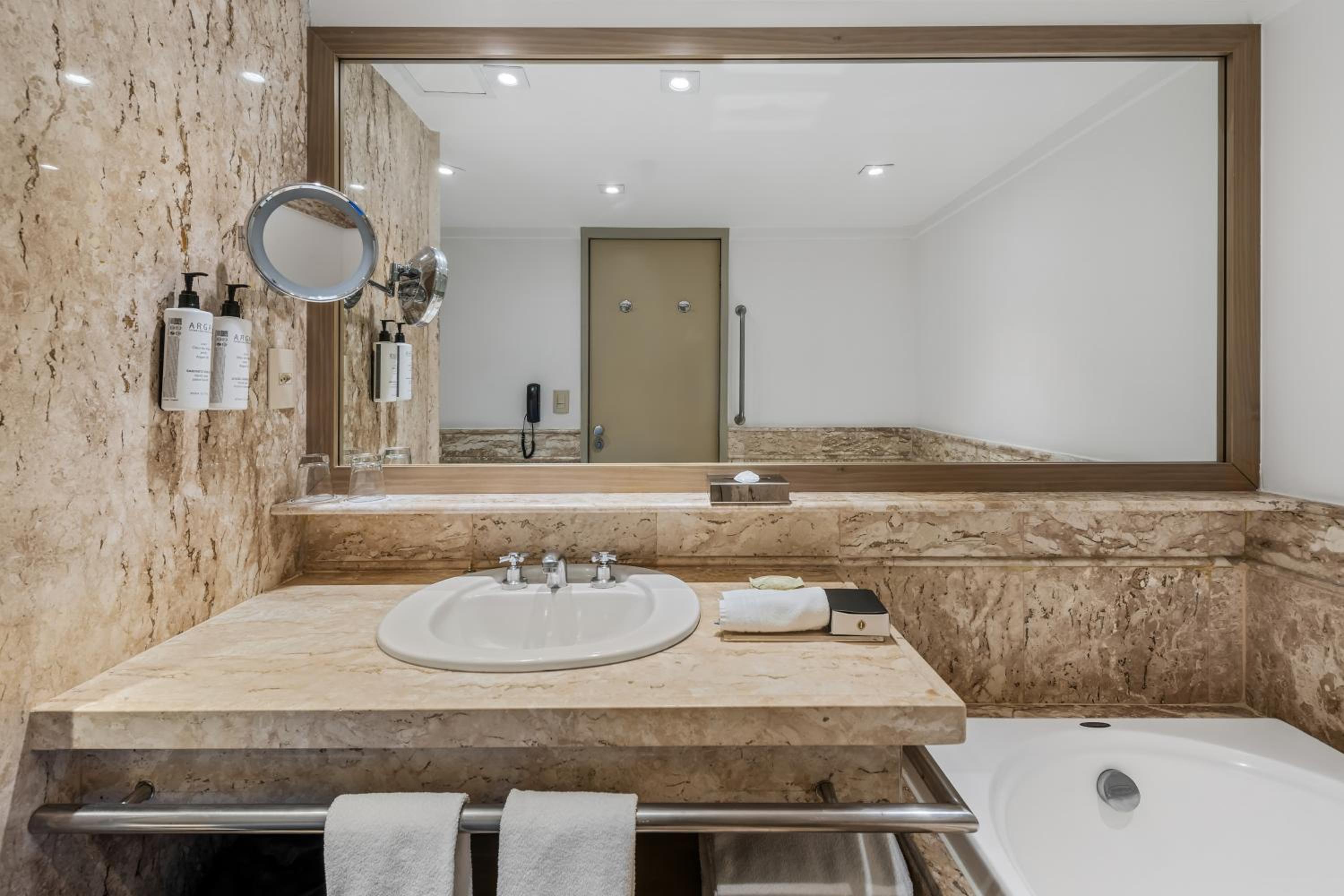 غرفة كلوب بسرير كينج للمدخنين، Intercontinental Sao Paulo 4/7