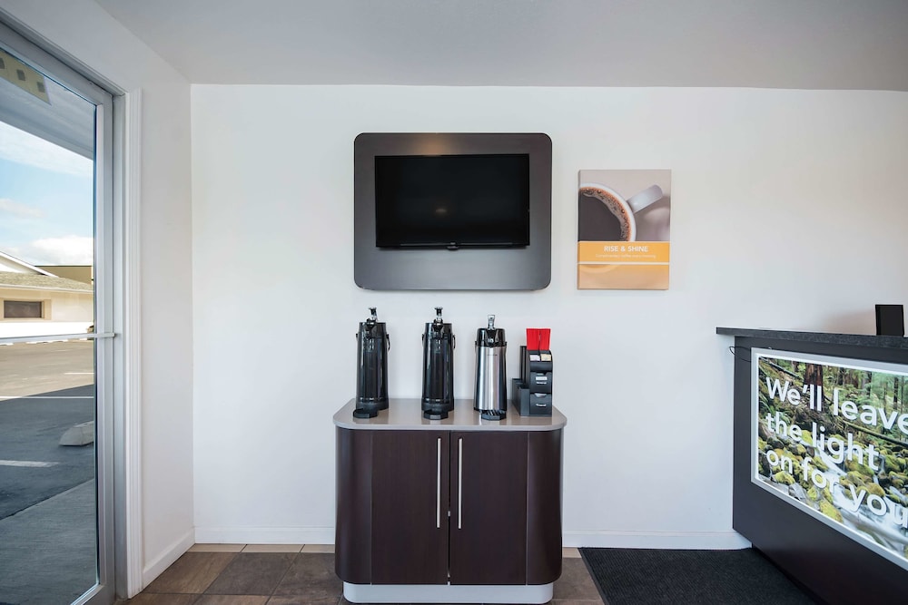Motel6 Burlington, WA 36/45