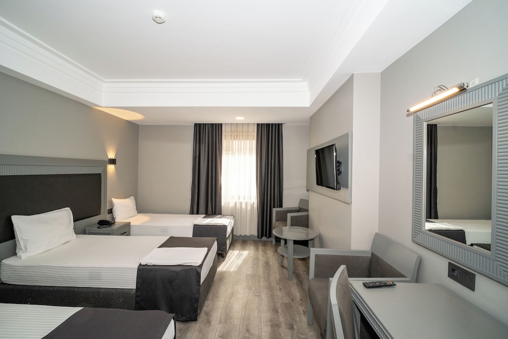 Grand S Hotel 20/56