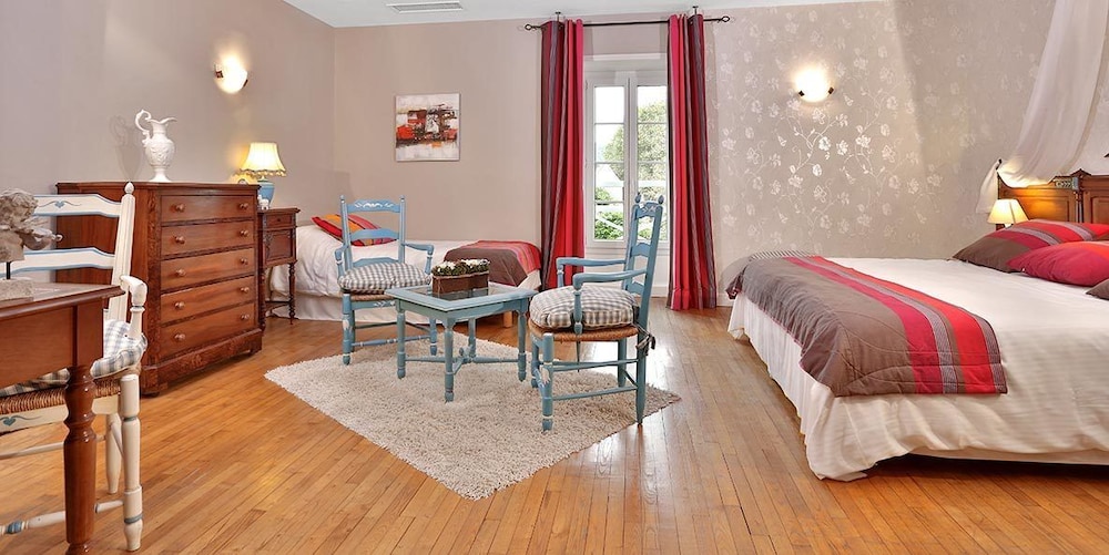 HOTEL LA ROSERAIE 4/50