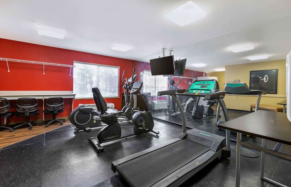 Extended Stay America Suites Phoenix Biltmore 29/54