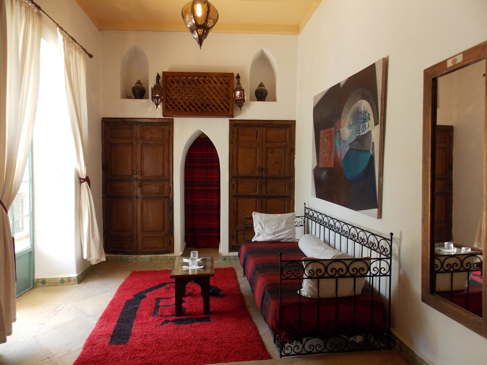 RIAD DAR BOUNOUAR 14/34