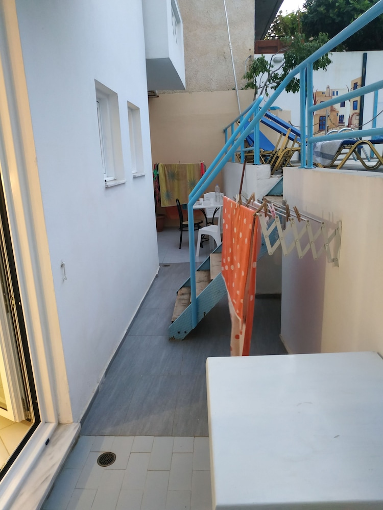 Renia Hotel 52/60
