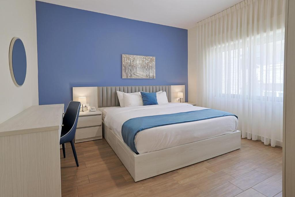 46 Serviced Apartments 13/25