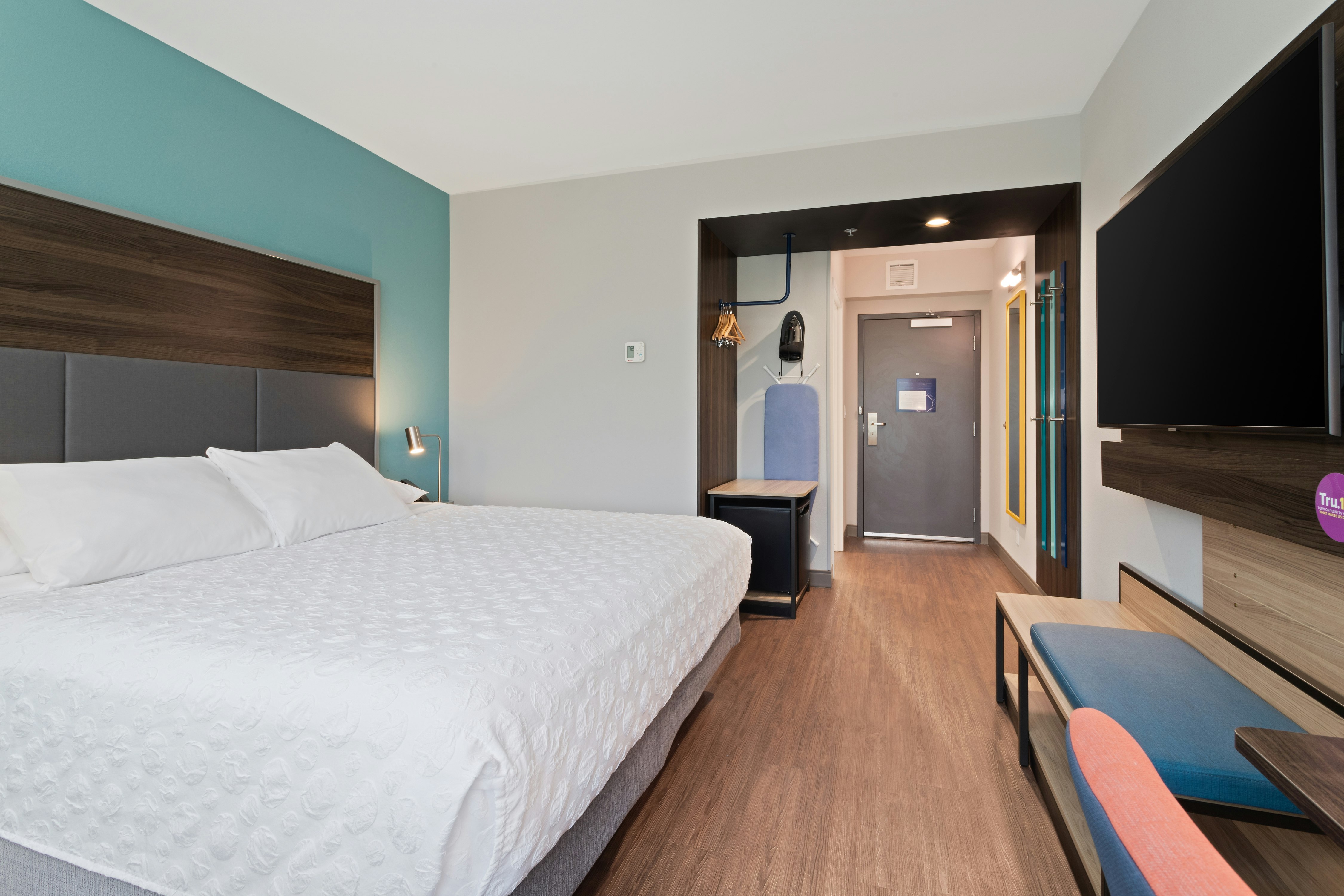 K1 (1 King Bed)