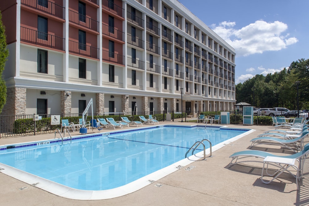 Holiday Inn Express Atlanta Airport College Park