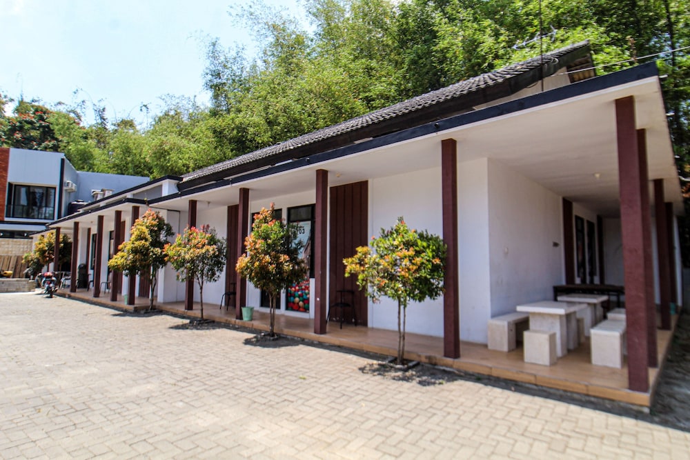 Bwalk Hotel Malang 5/50