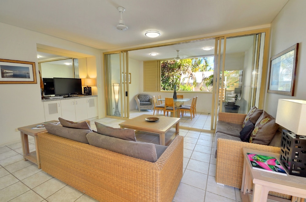 Silkari Reflections of Port Douglas 27/51