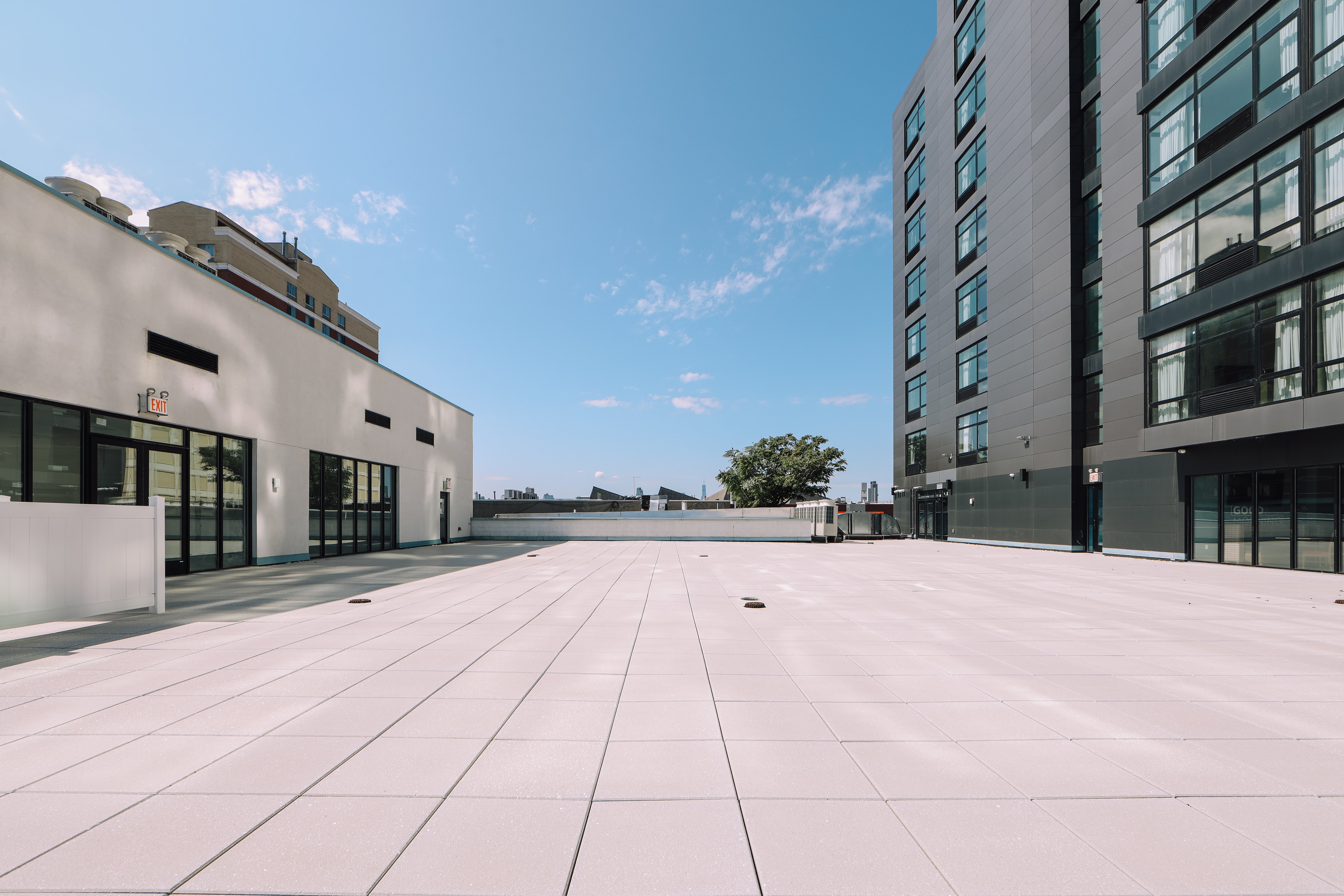 Holiday Inn Express Long Island City E New York, an IHG Hotel 45/48
