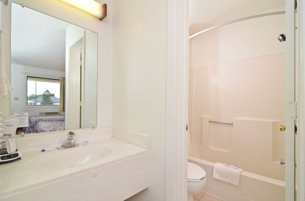 Americas Best Value Inn Lincoln 12/34