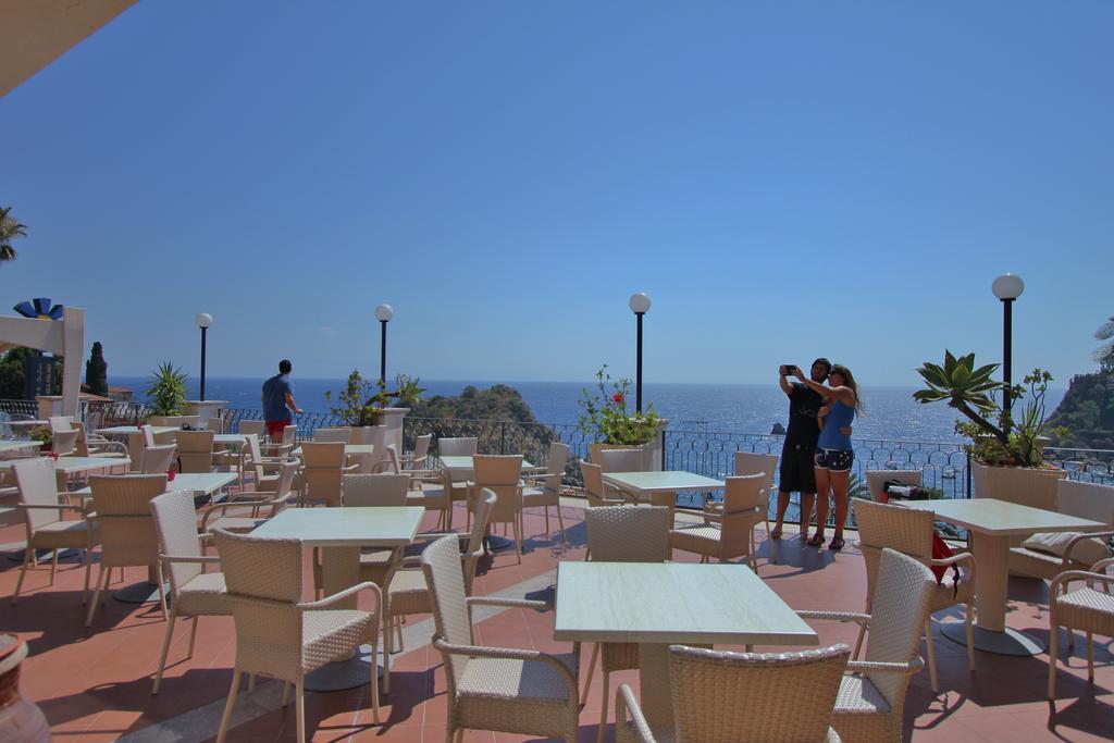 Hotel Baia Azzurra 48/70