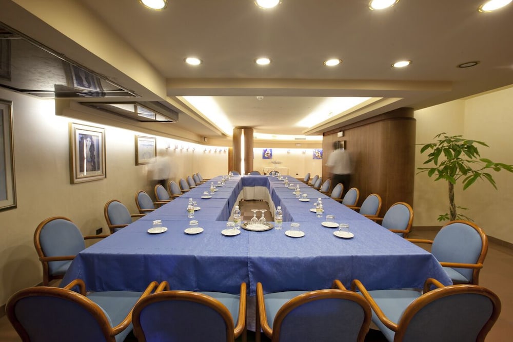 HOTEL FALCONE 24/32