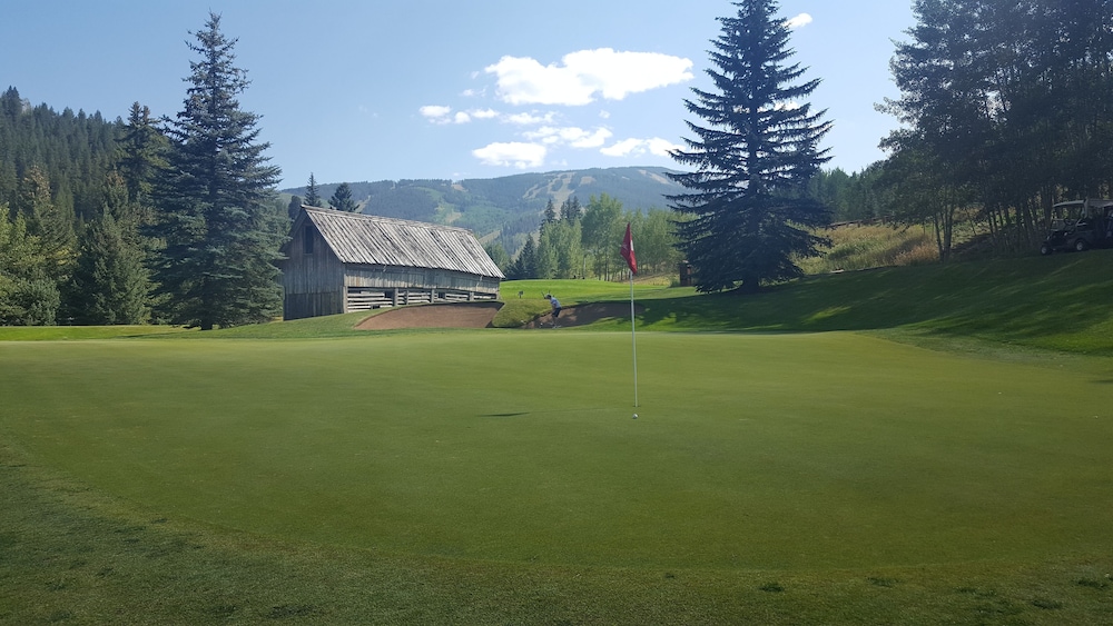 Poste Montane Lodge 53/62