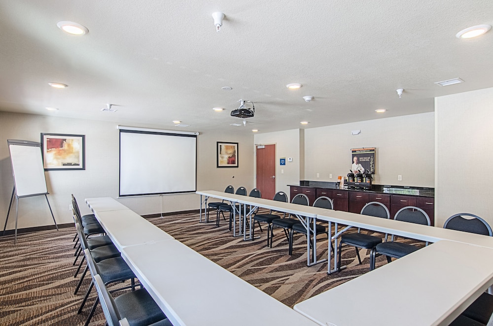 Cobblestone Inn & Suites - Guernsey 42/57