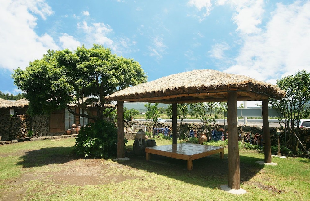 Chan's House Pension 16/20